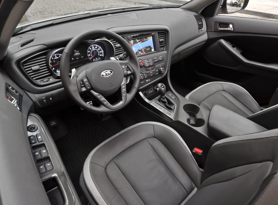  Kia Optima 2011 года  (фото 45 из 69)